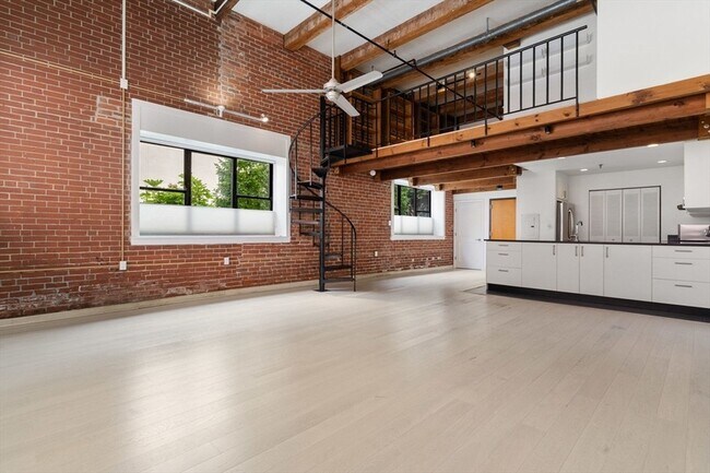 15 Sleeper St Unit 106