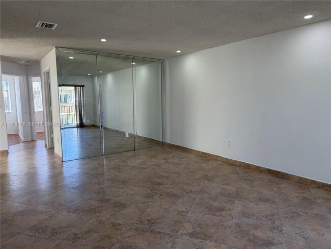 Photo - 1181 NW 125th Pl Unidad 203