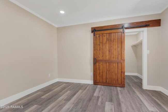 Photo - 100 Maple Dr