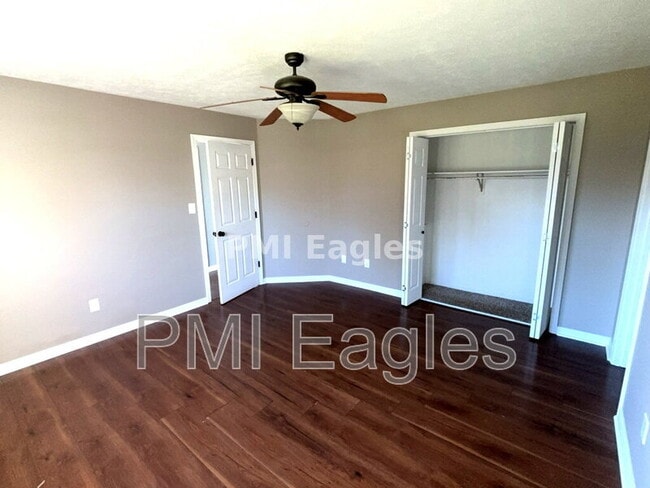 Photo - 916 Linda Dr