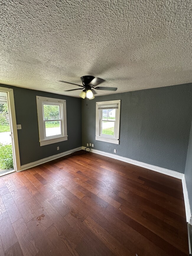 1945 W 11th St Unit 1