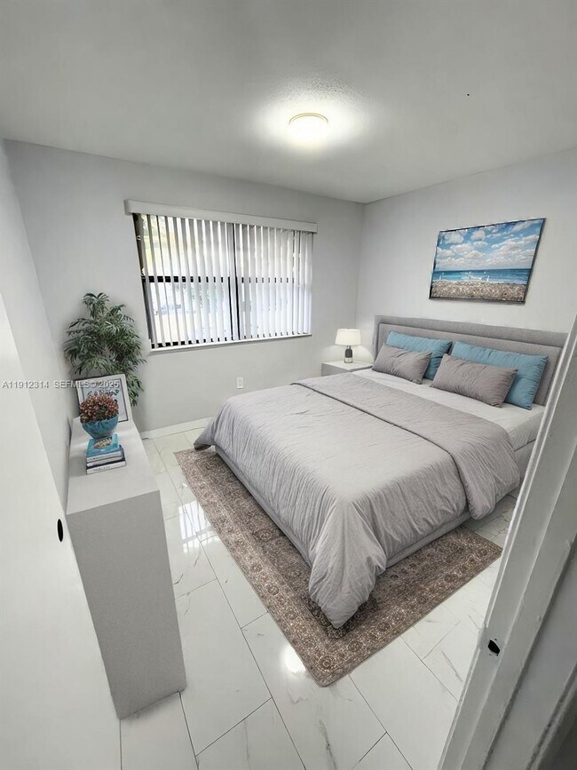 Photo - 10070 NW 6th St Unit 202