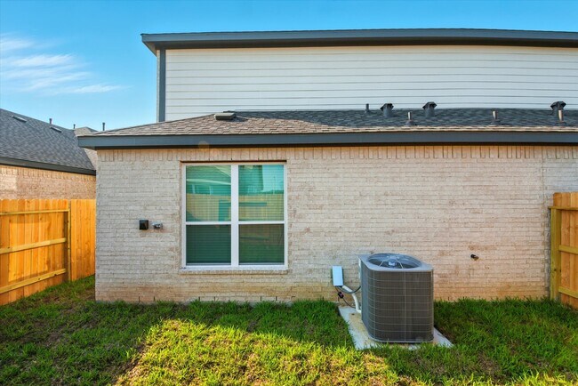 Photo - 1794 Peach Creek Dr Unit B