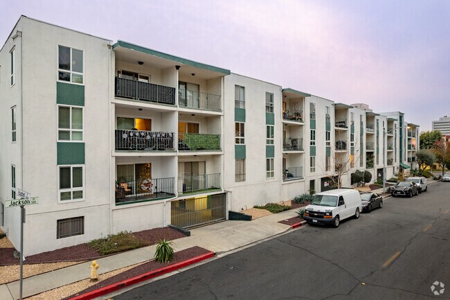 Photo - 500 Jackson Pl