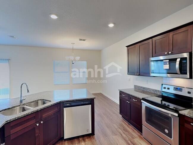 Photo - 163 E Jayce Way