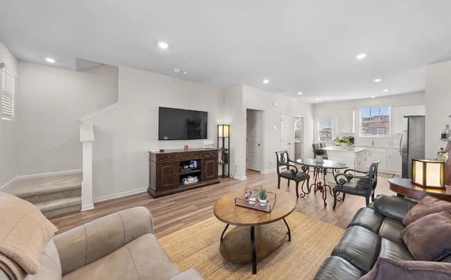 Photo - 2709 Fordham St