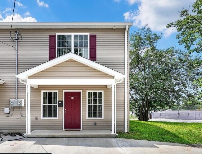 Building Photo - 2422 Lehman St