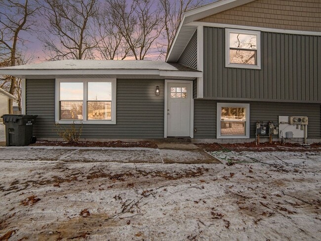 Photo - 556/558 Quarterline Unit 556 Quarterline