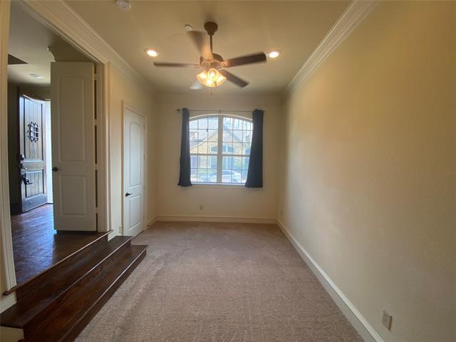 Photo - 4037 Winsor Dr