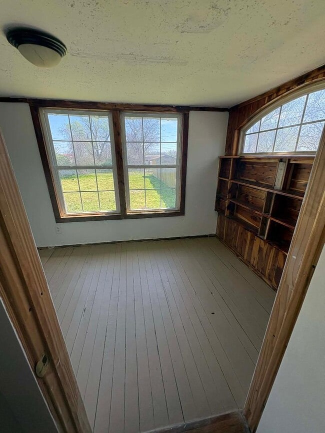 Photo - 510 N Central Ave