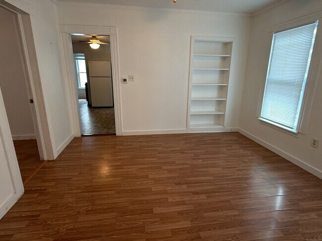 Photo - 184 Hoffman St