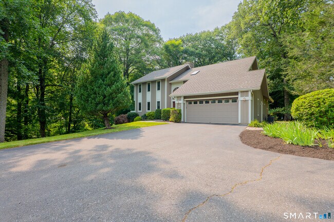 Photo - 32 Horseshoe Ridge Rd