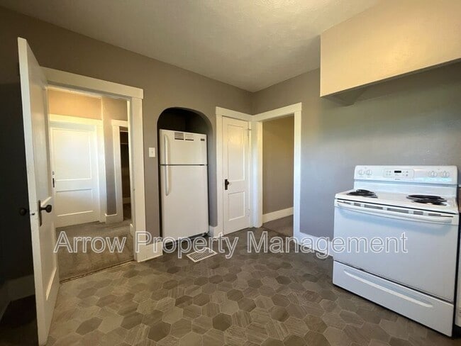 Photo - 3502 W St Unit 2