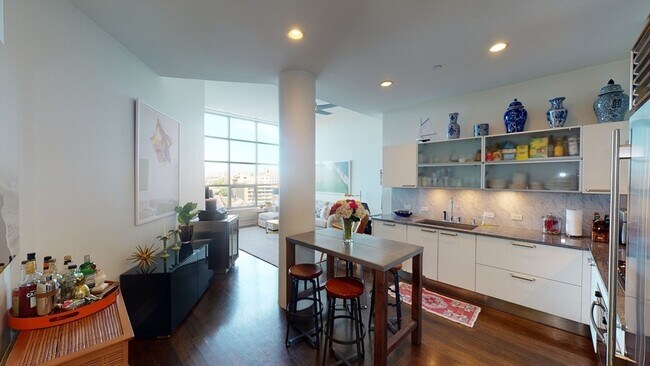 Photo - 360 Newbury St Unit 503