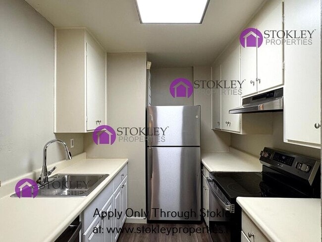 Photo - 142 Gilbert Ct