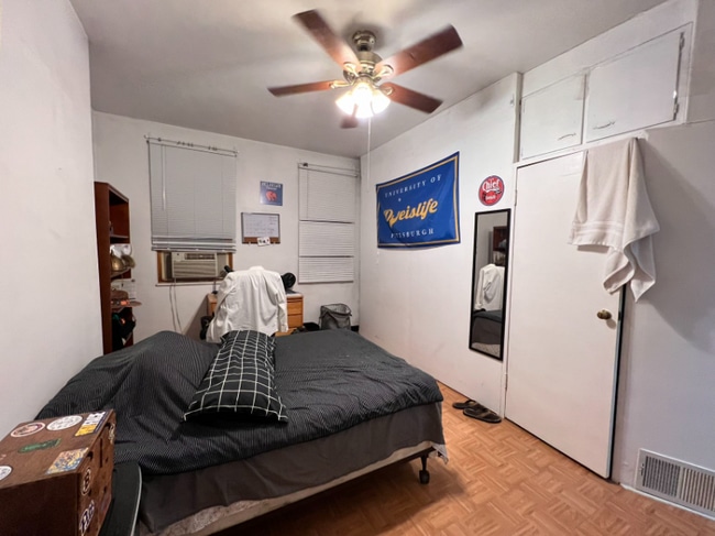 Photo - 3 Oakland Square