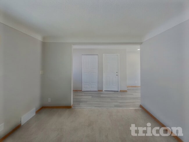 Photo - 2931 Woodbridge St