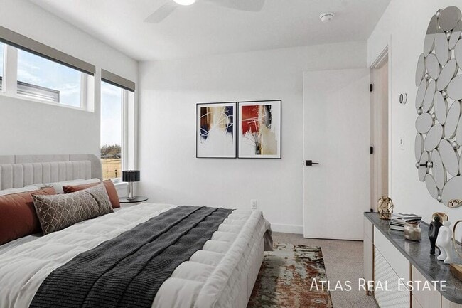 Photo - 240 Osiander St Unidad A-106