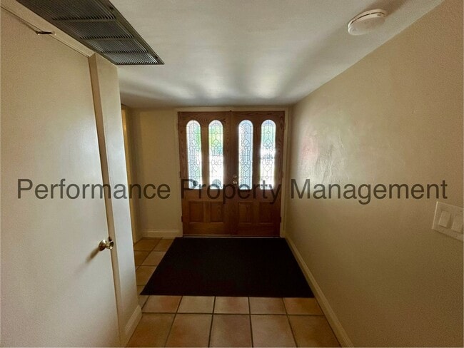 Photo - Cozy 3 Bed/2 Bath SW Bakersfield Home w/ Pool & $0 Deposit Option