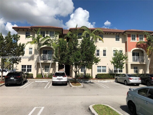 Building Photo - 8760 NW 97th Ave Unit 205