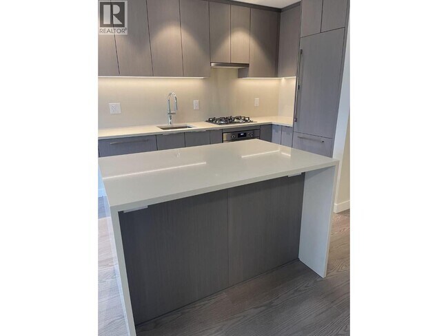 Photo - 6138 Birney Ave Unité 803