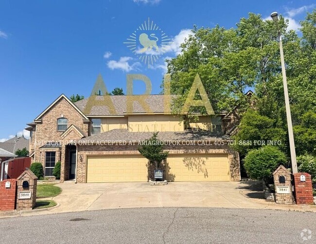 Building Photo - STUNNING 3 BED/2.5 BATH BROOKHAVEN DUPLEX!... Rental