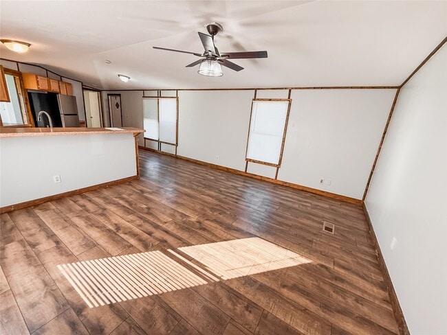 Photo - 861 Co Rd 947