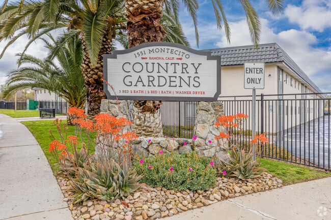 Country Gardens - Country Gardens Apartments