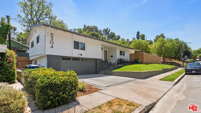 Building Photo - 5304 Baza Ave Rental