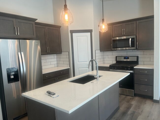 Building Photo - Thayer Cottages