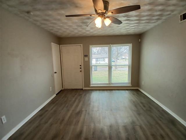 Photo - 706 Goldwood Dr