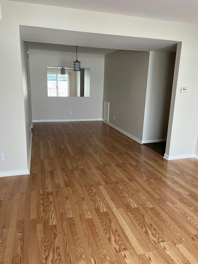 Photo - 201 Provincial Ct Unit 109