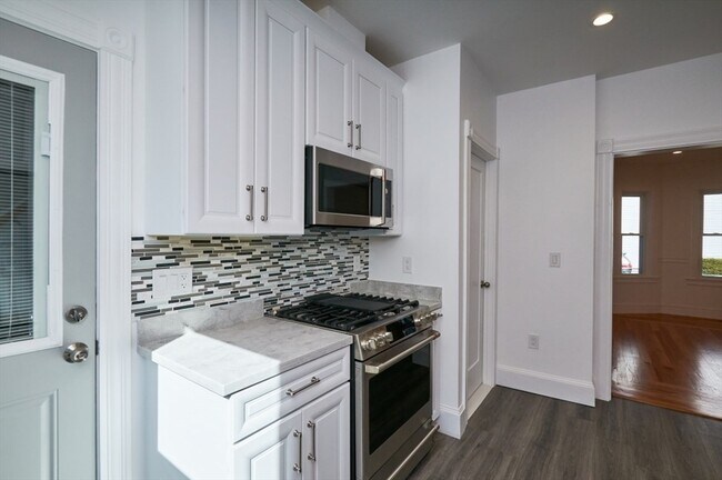 Photo - 221 White St Unit 1