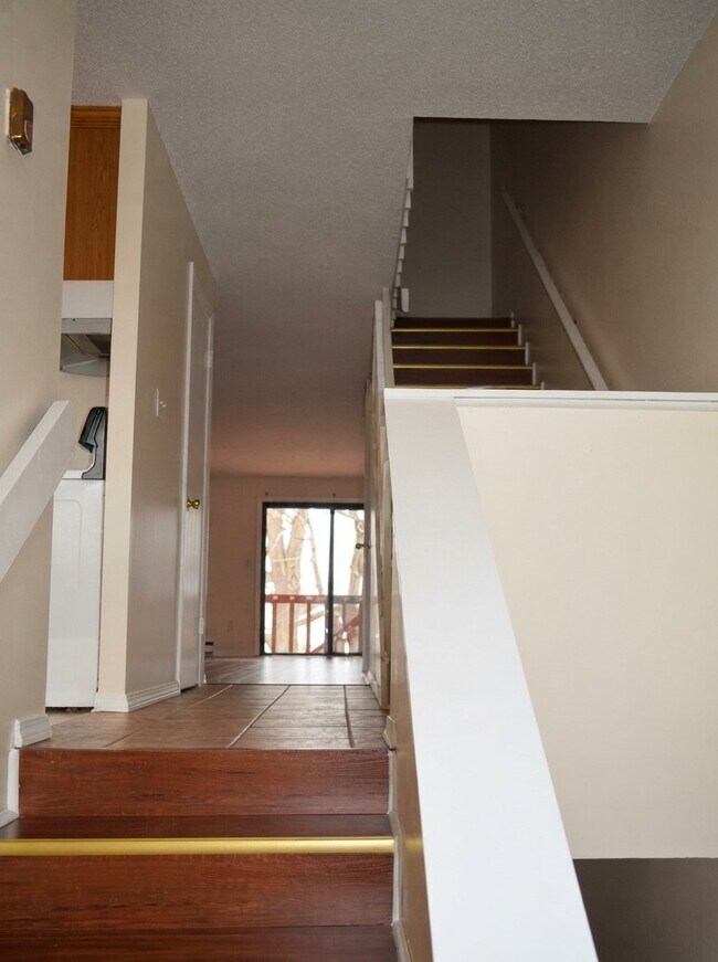 552 Shennecossett Rd
