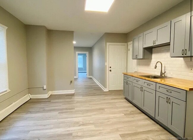 Building Photo - 87 Caroline St Unit 1 Rental