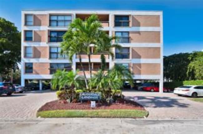 Photo - 5495 NE 25th Ave Condo Unit 200