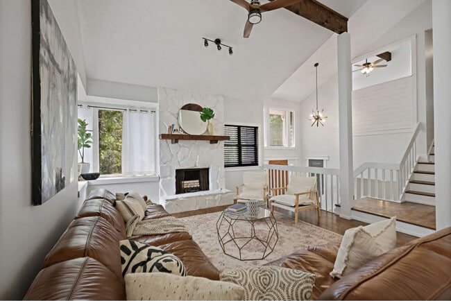 Photo - 6841 Woodcreek Ln