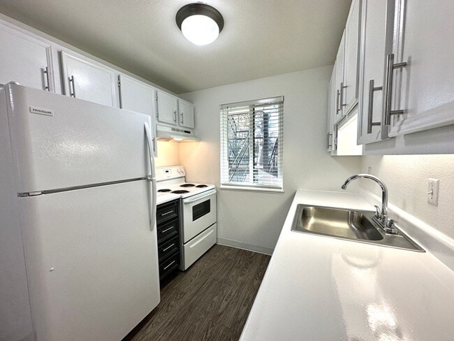 Photo - West on Murray Apartments