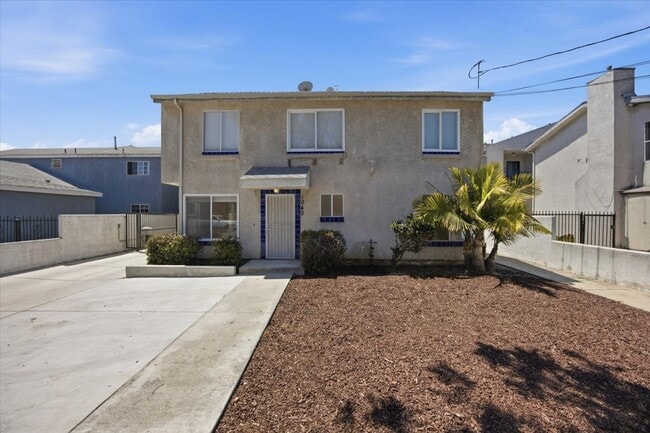 Building Photo - 1040 Gardena Unit 1