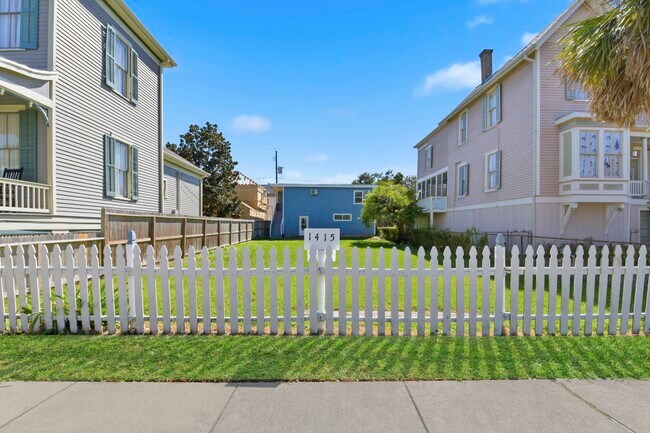 Photo - 1415 Avenue H