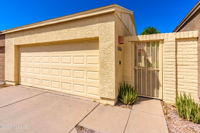 Photo - 2549 N Palo Santo Dr