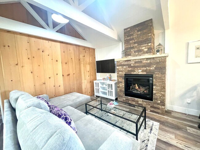 Photo - Furnished 2-bedroom, Retreat Located in th...