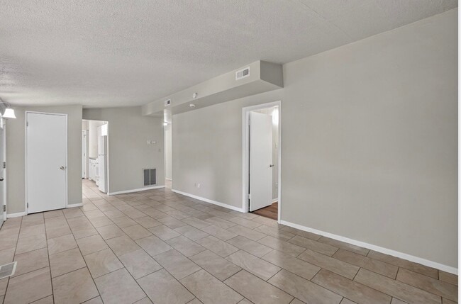 Photo - 2280 Roosevelt Pl