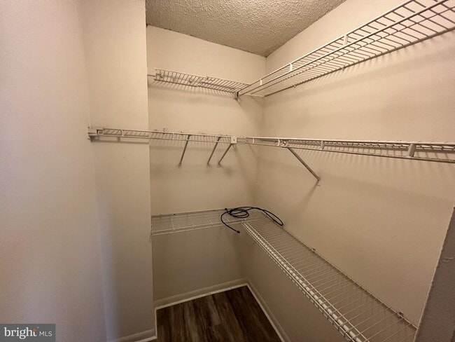 Photo - 241 S 6th St Unidad 611A