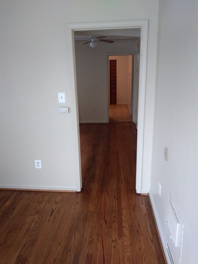 Photo - 24920 W Outer Dr Unit 4