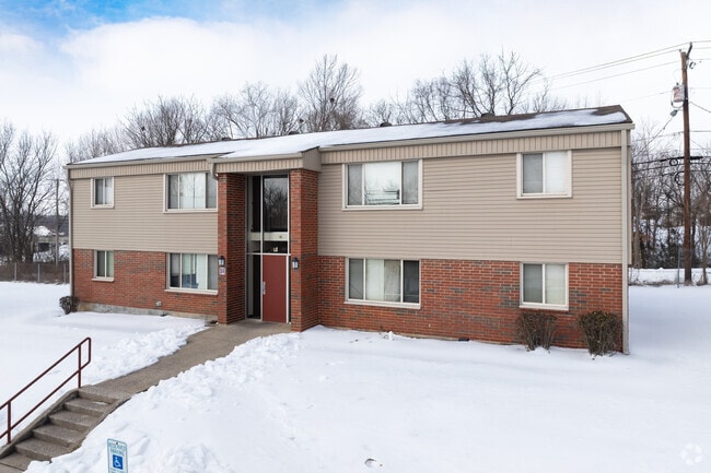 Pine Crest Apartments