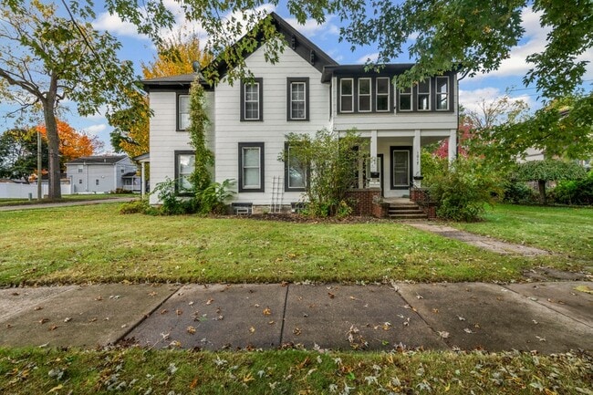 Building Photo - 1017 N Holbrook St Unit 2