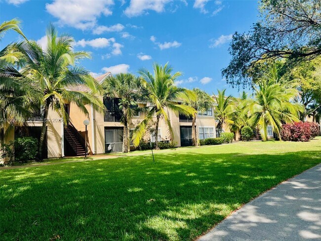 Photo - 10670 SW 156th Pl Unidad 304