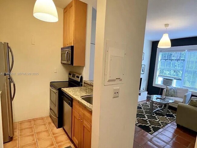 Photo - 842 Meridian Ave Unidad 2A