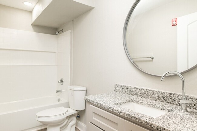 Photo - The Scene at 2300